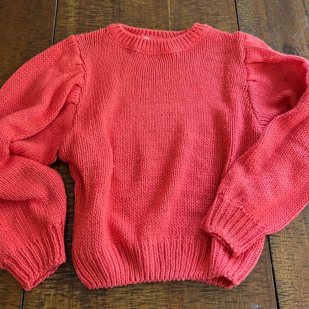 ⚡️MOVING SALE⚡️Lush sweater ⚡️MOVING SALE⚡️